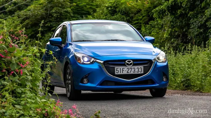 Giá Xe Ô Tô Mazda 2s 2015