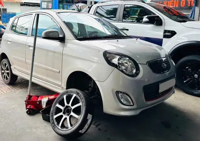 Giá Xe Kia Morning Ex: Đánh Giá Chi Tiết Và Chi Phí Lăn Bánh