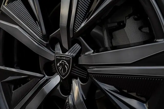 Ngoại Thất Peugeot 308 2025