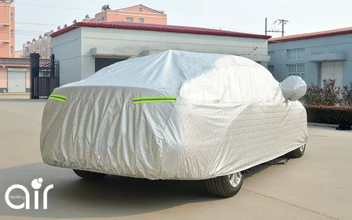 Phủ Bạt Tráng Nhôm Lên Xe Để Hạn Chế Xe Hấp Thụ Nhiệt