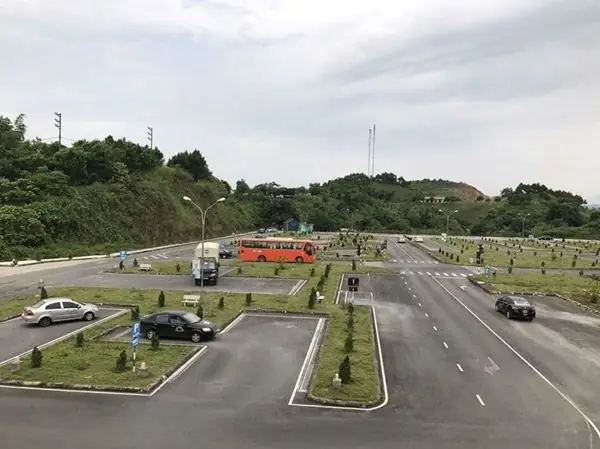 Nội Dung Giáo Trình Đạo Đức Người Lái Xe Ô Tô Gồm Những Gì?