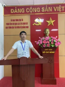 Phát Biểu Tại Buổi Lễ, Ông Nguyễn Văn Tứ, Đại Diện Trung Tâm Sát Hạch Lái Xe Và Giám Sát Giao Thông Vận Tải Đường Bộ Quảng Ninh, Nhấn Mạnh: “việc Đổi Mới Chương Trình Đào Tạo Là Bước Đi Quan Trọng Giúp Nâng Cao Trình Độ Chuyên Môn Của Đội Ngũ Quản Lý Và Nhân Viên Trong Ngành Vận Tải. Điều Này Không Chỉ Góp Phần Nâng Cao Chất Lượng Dịch Vụ Mà Còn Đảm Bảo An Toàn Giao Thông Và Tuân Thủ Đúng Các Quy Định Của Pháp Luật.
