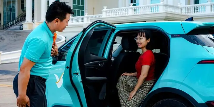 Đi Taxi Hoặc Xe Ôm Công Nghệ