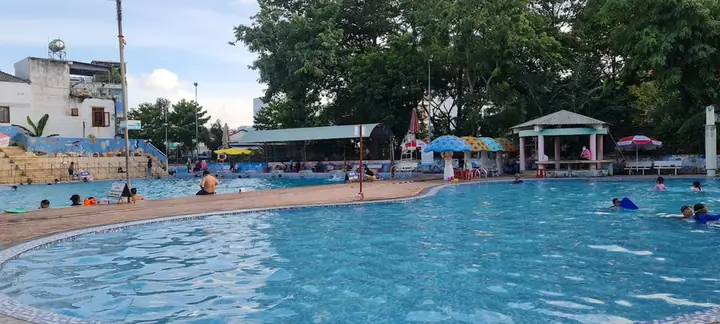 1. Hồ Bơi Nhà Văn Hóa Thiếu Nhi