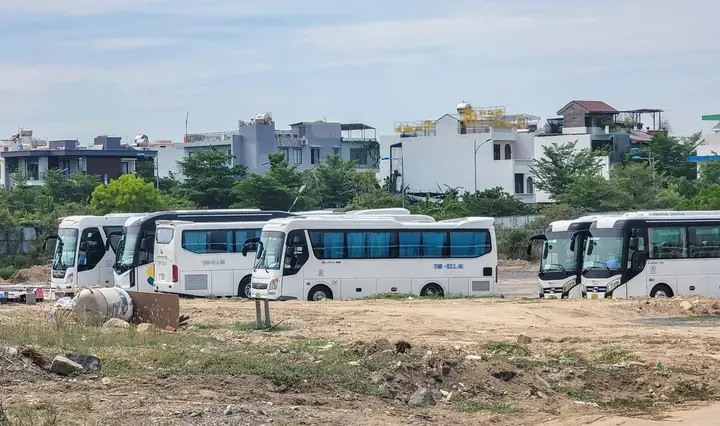 Đỏ Mắt Tìm Bãi Giữ Xe Ở Nha Trang