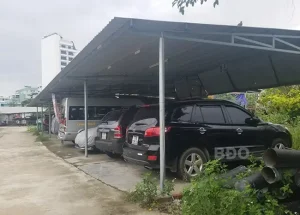 Bãi Giữ Xe Én Việt Trên Đường Chương Dương (tp Quy Nhơn) Thường Xuyên Kín Chỗ.