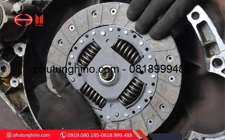 Cách Khắc Phục Lỗi Về Chân Côn Ô Tô