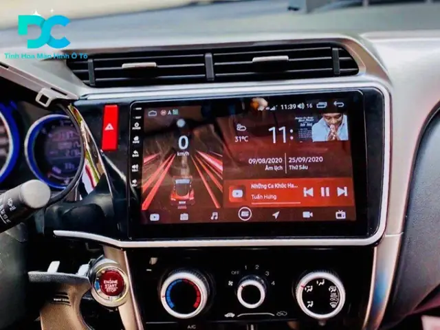 3. Các Loại Màn Hình Ô Tô Có Chức Năng Tích Hợp Điều Khiển Điều Hòa