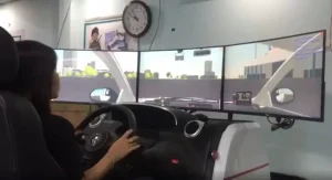 Trải Nghiệm Cabin Mô Phỏng Tập Lái Ô Tô Tại Vinadragon