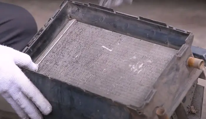 2. Tại Sao Có Mùi Hôi Khi Bật Điều Hòa Ở Chế Độ Sưởi Ấm? 2. Tại Sao Có Mùi Hôi Khi Bật Điều Hòa Ở Chế Độ Sưởi Ấm?