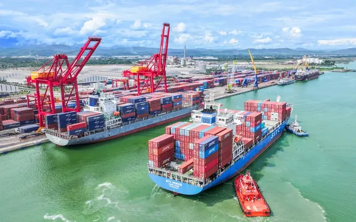 Thaco Khánh Thành Bến 5 Vạn Tấn Cảng Quốc Tế Chu Lai, Hàng Loạt Nhà Máy - Ảnh 2.