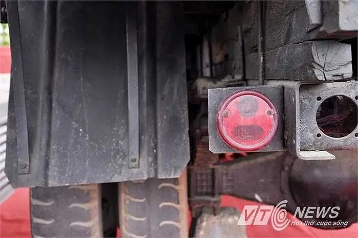 Chiếc Ô Tô Mang Nhãn Hiệu Ca10 Do Trung Quốc Sản Xuất Năm 1973.