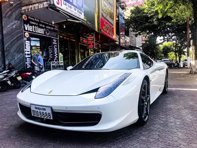 Ferrari 458 Spider Biá»n Sá» Tá»© Quã½ Lã O Báº¥t Ngá» Xuáº¥t Hiá»n Táº¡i Thã Nh Phá» Vinh - Áº¢nh 3.
