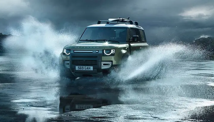 Lắp Vè Che Mưa Land Rover Có Ảnh Hưởng Đến Kính Xe Không?