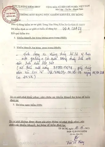 Đăng Kiểm Viên Trần Vũ Phương Đã Ký Từ Chối Đăng Kiểm Cho Mẫu Xe C250 Exclusive Đời 2015 Vì Sử Dụng Mặt Ca Lăng Khác Dù Là Xe Nguyên Bản.