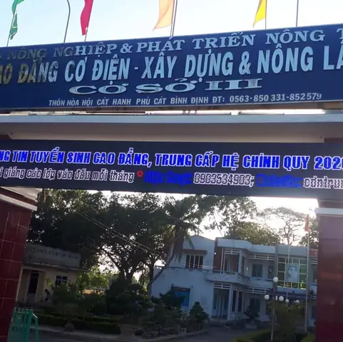 4. Trung Tâm Dạy Nghề Lái Xe Phù Cát Ở Bình Định