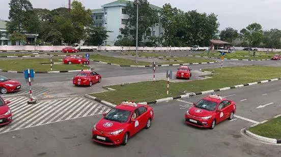 Học Lái Xe B2 Học Lái Xe B2