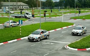 Học Lái Xe Ô Tô Hà Nội Voz: Tìm Trung Tâm Uy Tín?