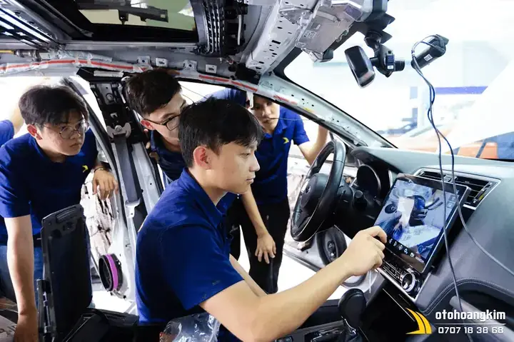 Thực Trạng Và Cơ Hội Học Nghề Nội Thất Ô Tô Hiện Nay