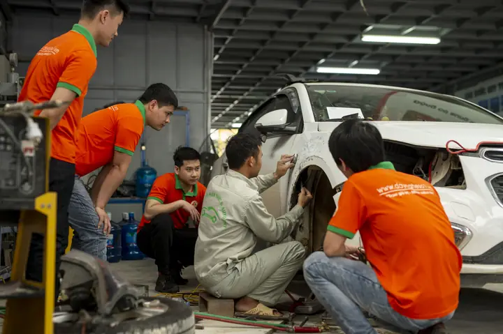 Học Nghề Sửa Chữa Ô Tô
