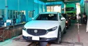 (lsvn) - Theo Bộ Xây Dựng, Trường Hợp Xe Ô Tô Thay Đổi Biển Số Mới Mà Có Sự Thay Đổi Màu Nền Biển Số Thì Phải Kiểm Định Lại Để Thông Tin Trên Giấy Chứng Nhận Kiểm Định Phù Hợp Với Loại Hình Vận Tải Và Chu Kỳ Kiểm Định.