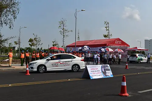 Hướng Dẫn Lái Xe An Toàn Của Honda Ô Tô Bình Thuận