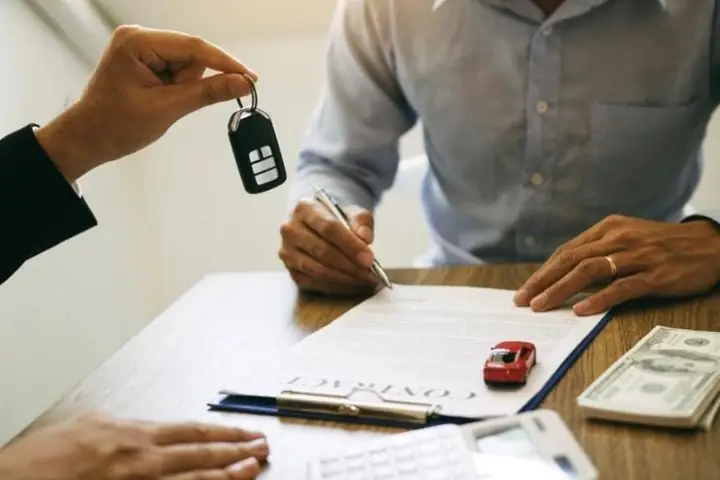 Hợp Đồng Mua Bán Xe Ô Tô Là Gì? Vì Sao Phải Có Hợp Đồng?