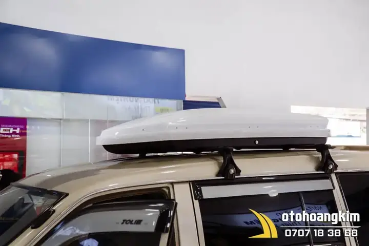 Hộp Đựng Đồ Nóc Xe Shiturui 700l Trắng Là Gì?