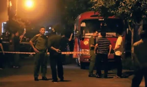 Những Vụ Học Sinh Bị Bỏ Quên Trên Xe Đưa Đón Của Trường - Ảnh 1.