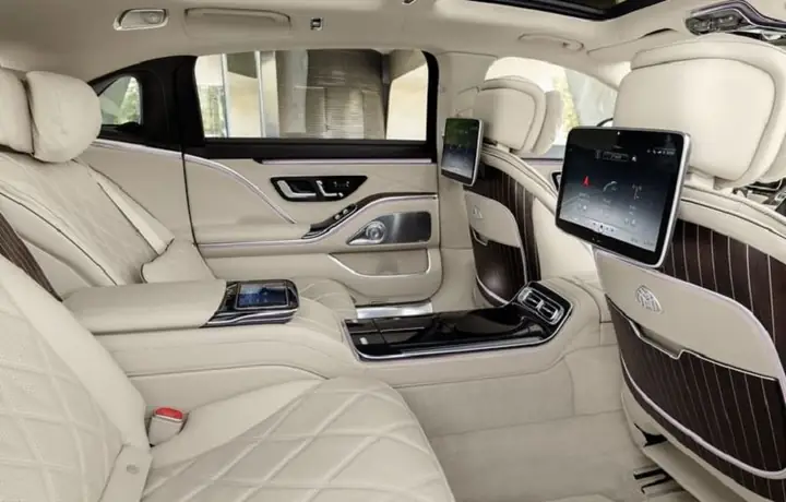 Phụ Kiện Ô Tô: Đầu Tư Thông Minh Cho Xế Yêu Của Bạn