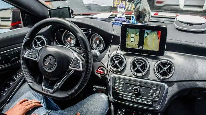 Phụ Kiện Ô Tô: Đầu Tư Thông Minh Cho Xế Yêu Của Bạn