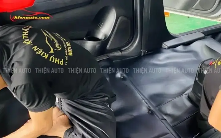 Bước 4: Căn Chỉnh Ghế Để Tạo Khoảng Trống Bước 4: Căn Chỉnh Ghế Để Tạo Khoảng Trống