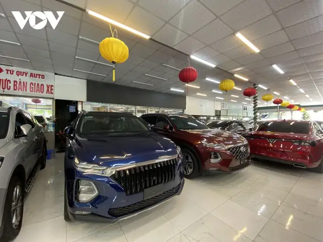 Thi Truong O To Cu Am Dam, Kho Khan Du Duong Hinh Anh 1