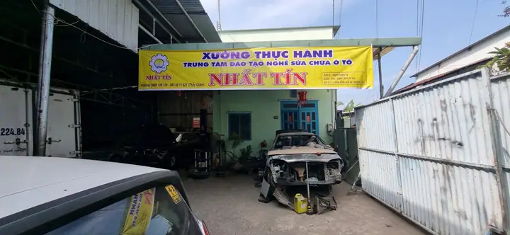 Chương Trình Đào Tạo Bài Bản, Xưởng Thực Hành Đầy Đủ Trang Thiết Bị