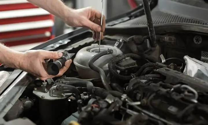 Bơm Chân Không Xe Ô Tô