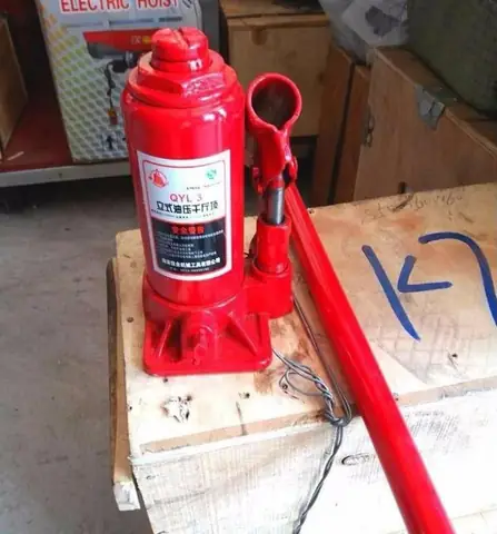 Kích Ô Tô Thủy Lực