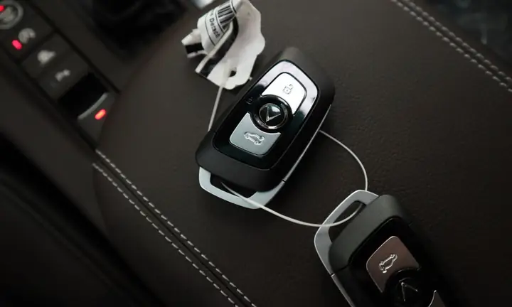 Bảo Quản Chìa Khóa Thông Minh Cẩn Thận