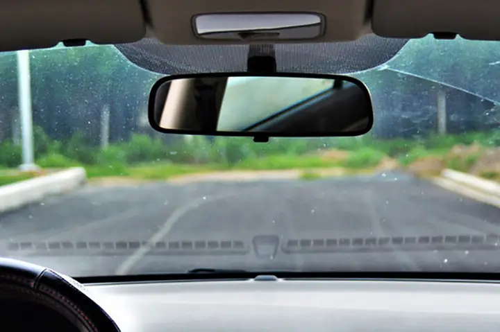 Công Dụng Của Kính Chắn Gió Ô Tô