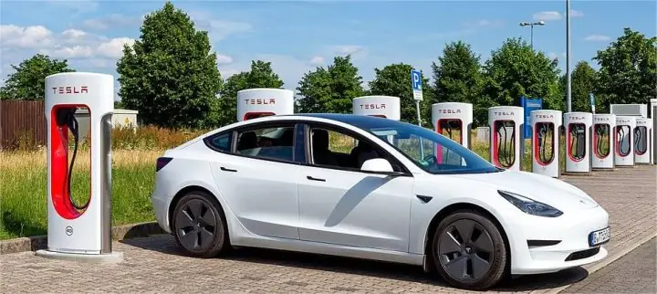 Kinh Nghiệm Chạy Xe Ô Tô Đường Dài An Toàn Và Hiệu Quả