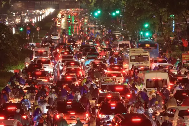 Làm Quen Với Đặc Điểm Giao Thông Tại Hà Nội