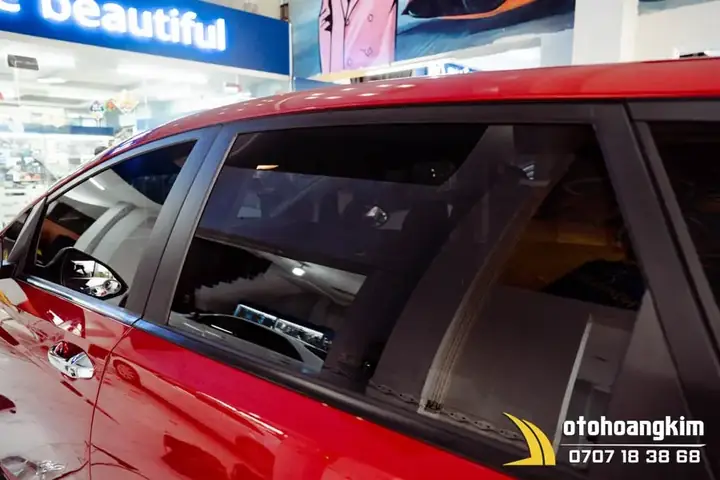 1. Dán Kính Xe Chống Nhìn Trộm Là Gì?