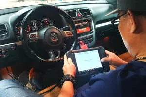 Kiểm Tra Vết Xước Trên Ốc Vít