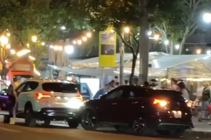 Lái Xe Ô Tô Đánh Phụ Nữ: Những Rủi Ro, Nguyên Nhân Và Cách Phòng Tránh