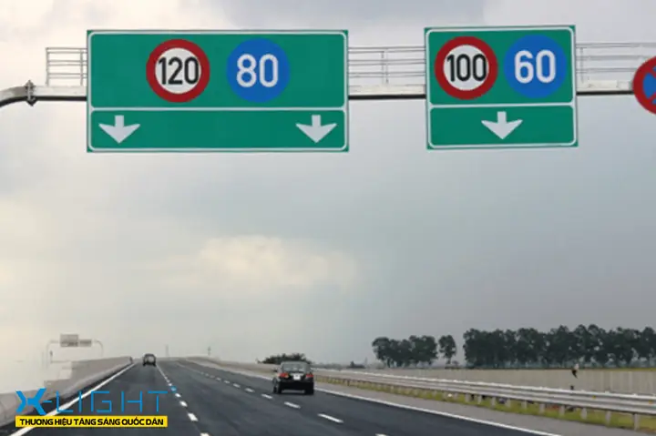 Lái Xe Ô Tô Khi Tắc Đường Lái Xe Ô Tô Khi Tắc Đường