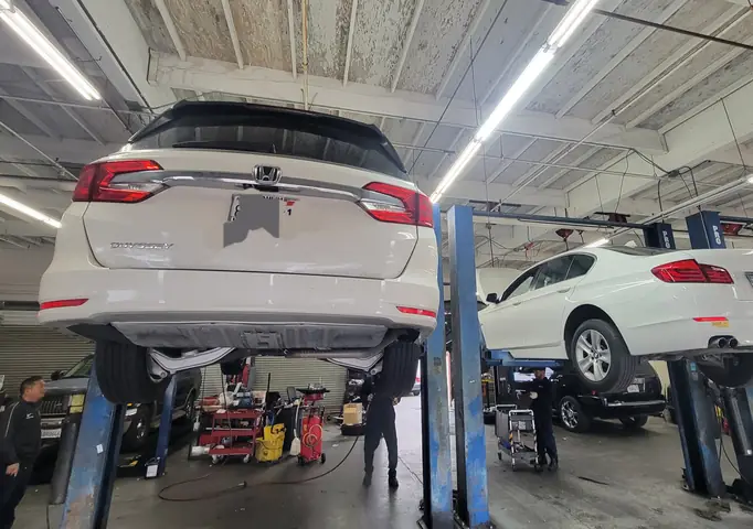 Làm Lại Vỏ Xe Ô Tô: Giải Pháp Toàn Diện Cho Ngoại Thất Hoàn Hảo