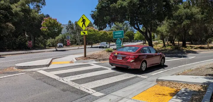 Làn Xe Hỗn Hợp Và Làn Xe Riêng Biệt Làn Xe Hỗn Hợp Và Làn Xe Riêng Biệt