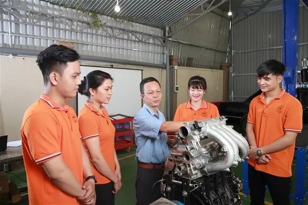 Lắp Ráp Gầm Xe Ô Tô