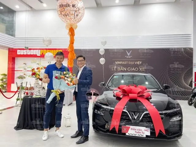 Lễ Giao Xe Ô Tô Ấn Tượng: Nâng Tầm Trải Nghiệm Khách Hàng