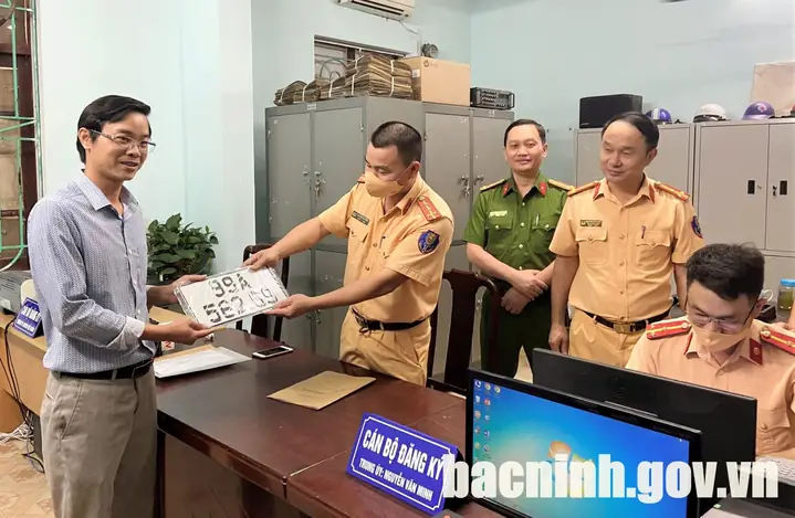 Lệ Phí Đăng Ký Xe Ô Tô Tại Tiền Giang