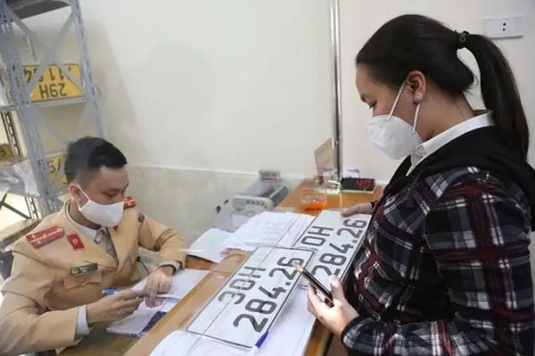 Mức Phí Đăng Ký Biển Số Xe Ô Tô Lần Đầu Ở Thời Điểm Hiện Tại Là Bao Nhiêu?